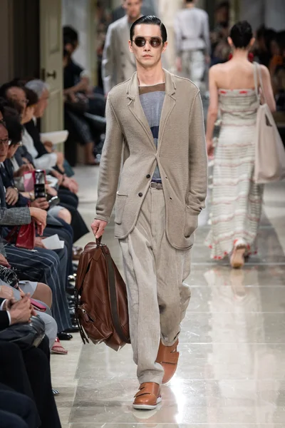Look 42